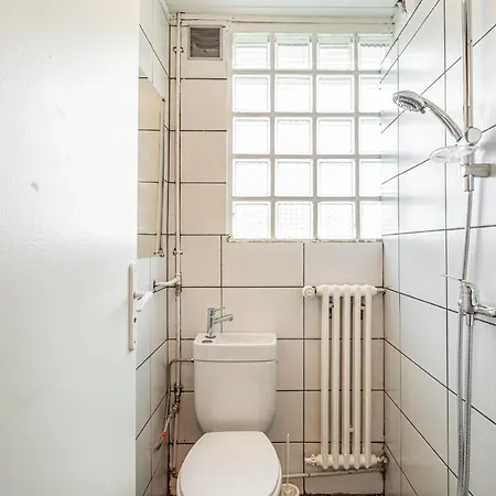 Guestready - A Simple Studio With A Garden